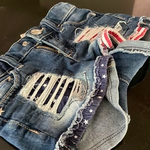 These three items can match each other  the shirt flips from orange to pink